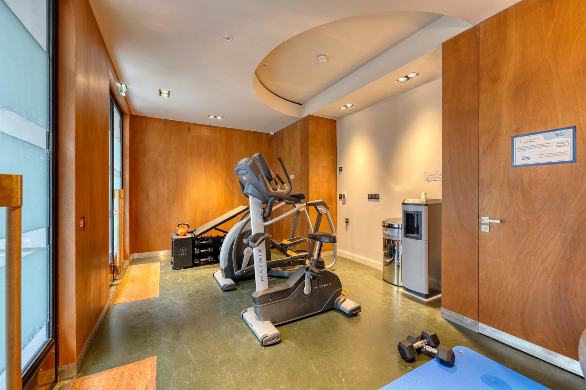 Edgar Suites - Bouchardon Paris Luaran gambar